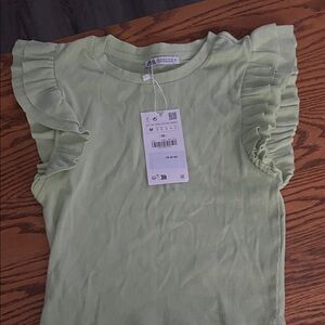 Zara Woman’s Light Green Ruffle Sleeve Tee